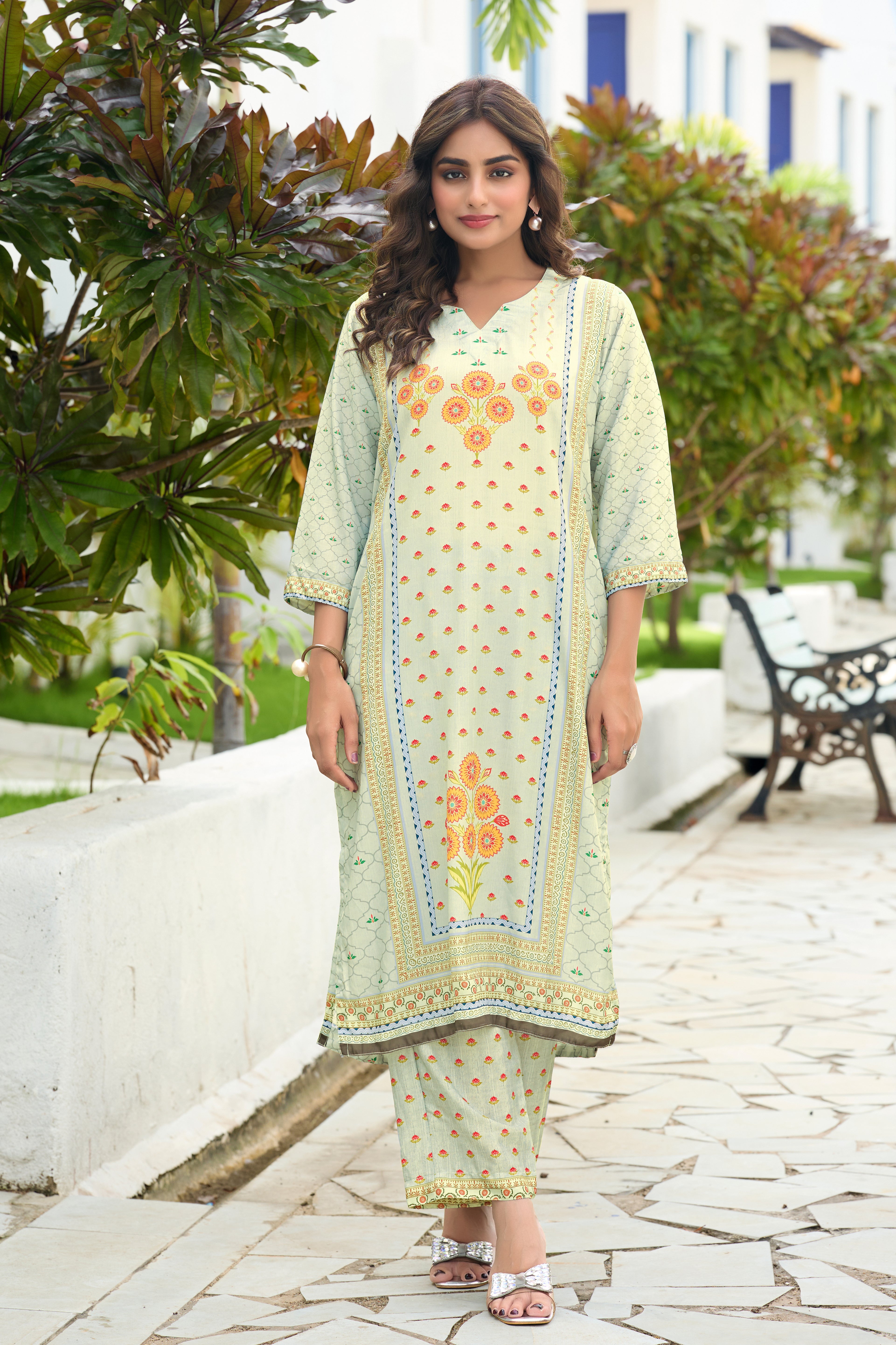 Kaaya Floral Printed Crape Kurta Set for Women – Elegant Comfort for Everyday Ease | Sucoon